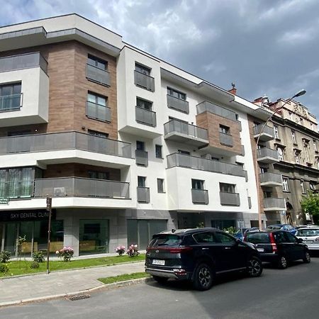 Apartament Centrum Z Garazem Podziemnym Bielsko-Biała Dış mekan fotoğraf