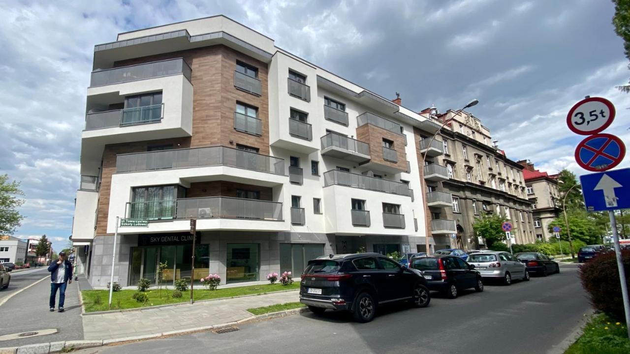 Apartament Centrum Z Garazem Podziemnym Bielsko-Biała Dış mekan fotoğraf
